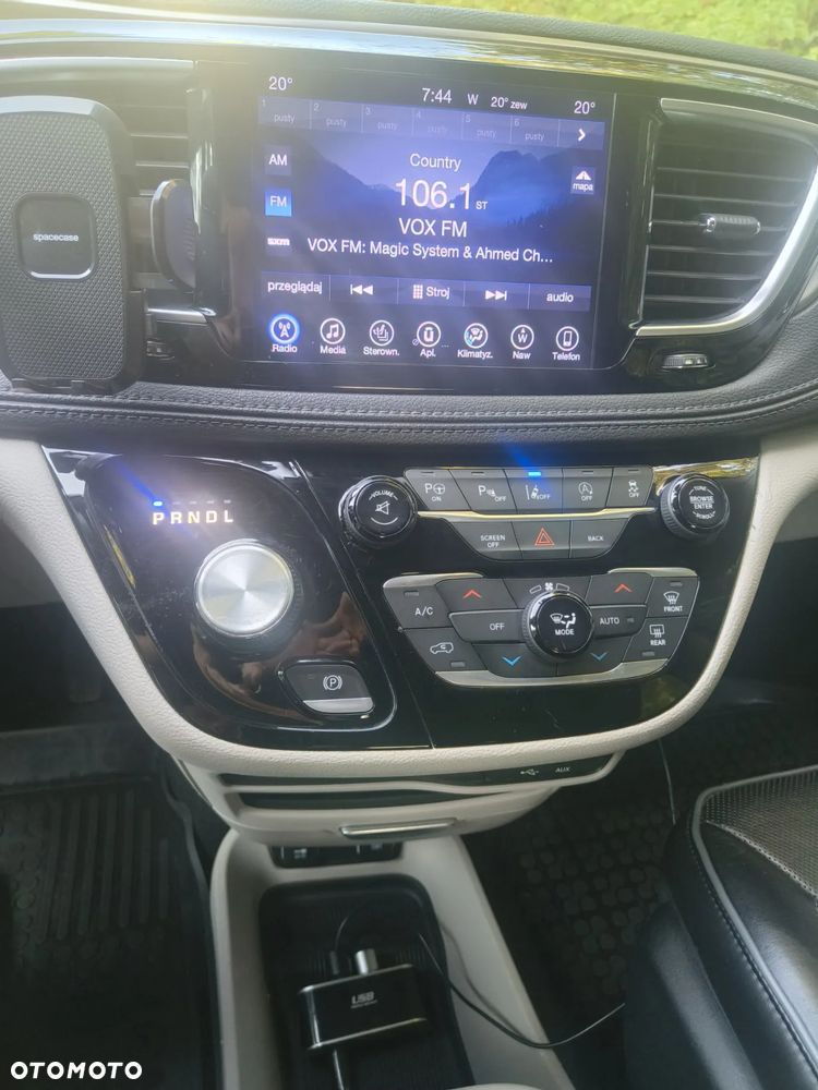 Chrysler Pacifica - 18