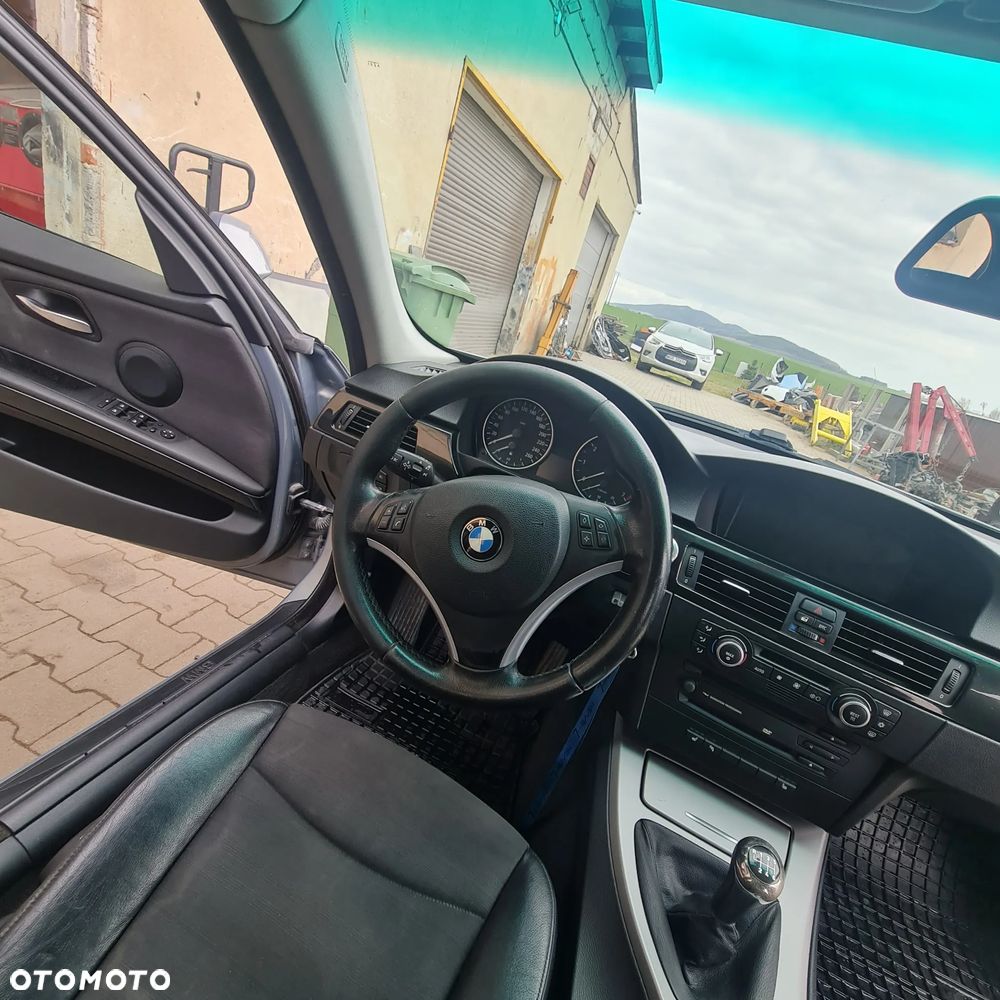 BMW Seria 3 320i - 19