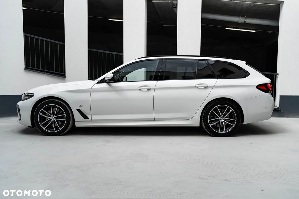 BMW Seria 5 520d xDrive mHEV M Sport sport - 11