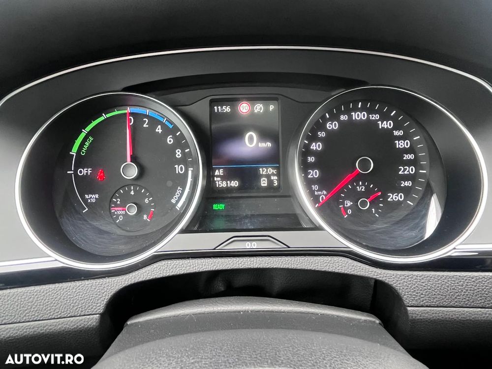 Volkswagen Passat GTE - 14