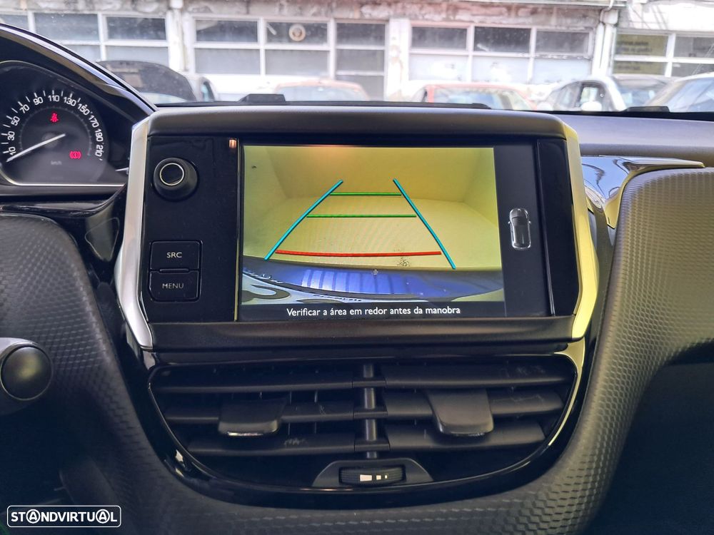 Peugeot 208 1.2 PureTech Allure - 8