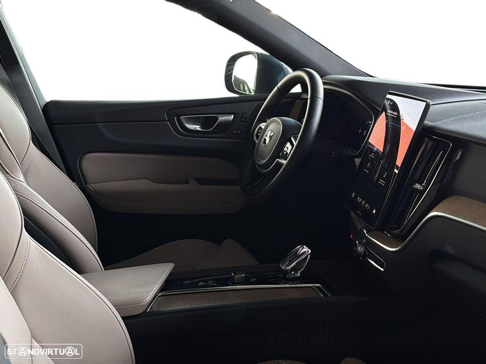 Volvo XC 60 2.0 T6 PHEV Plus Bright AWD - 6