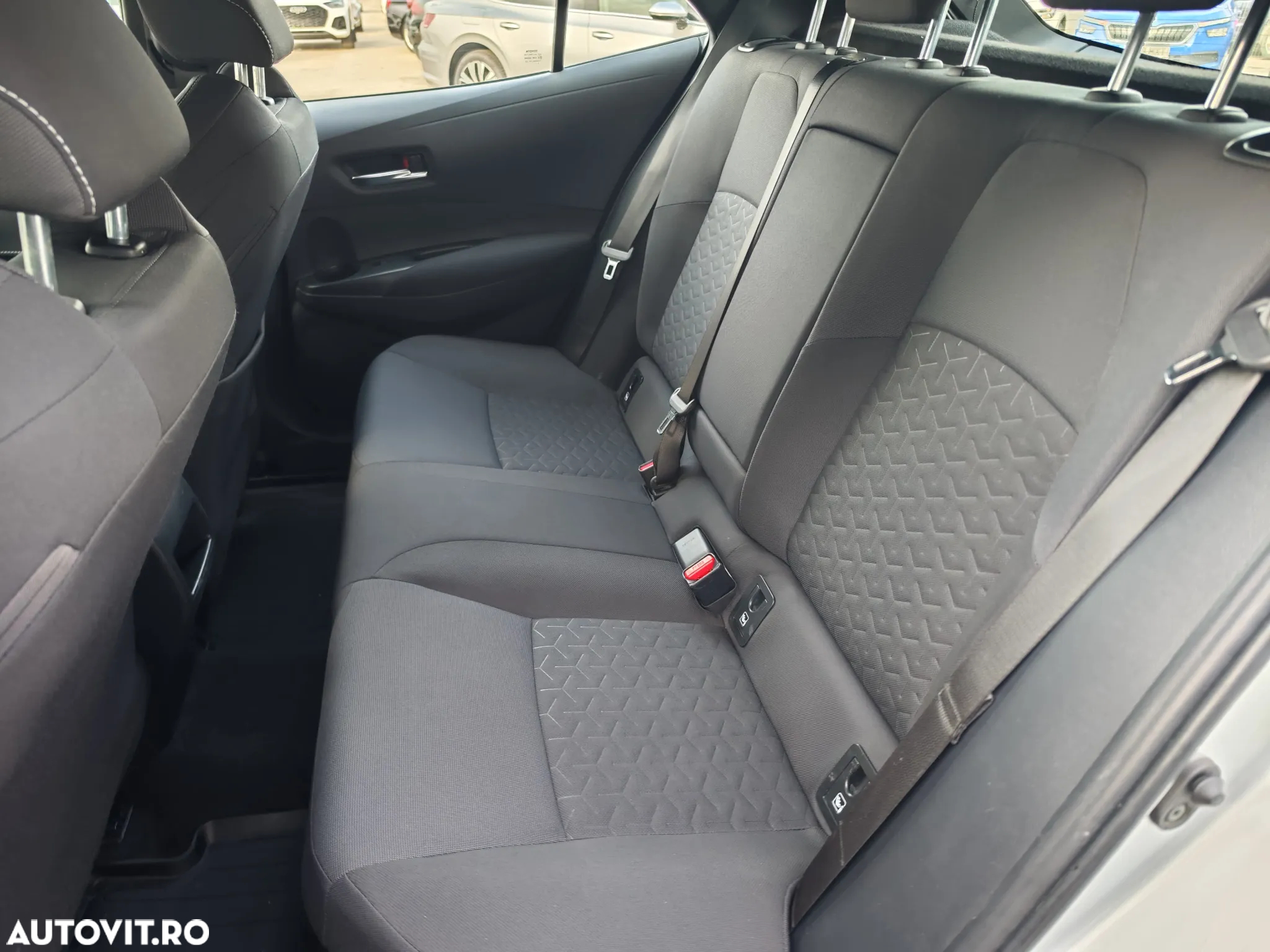 Toyota Corolla - 24