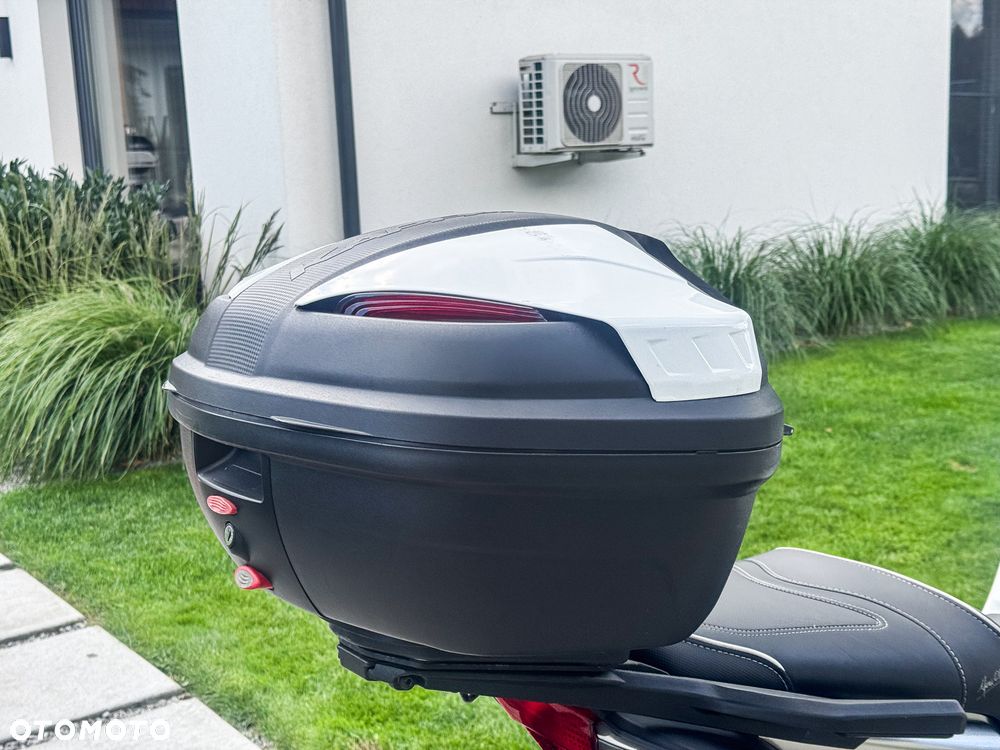 Honda VFR - 23