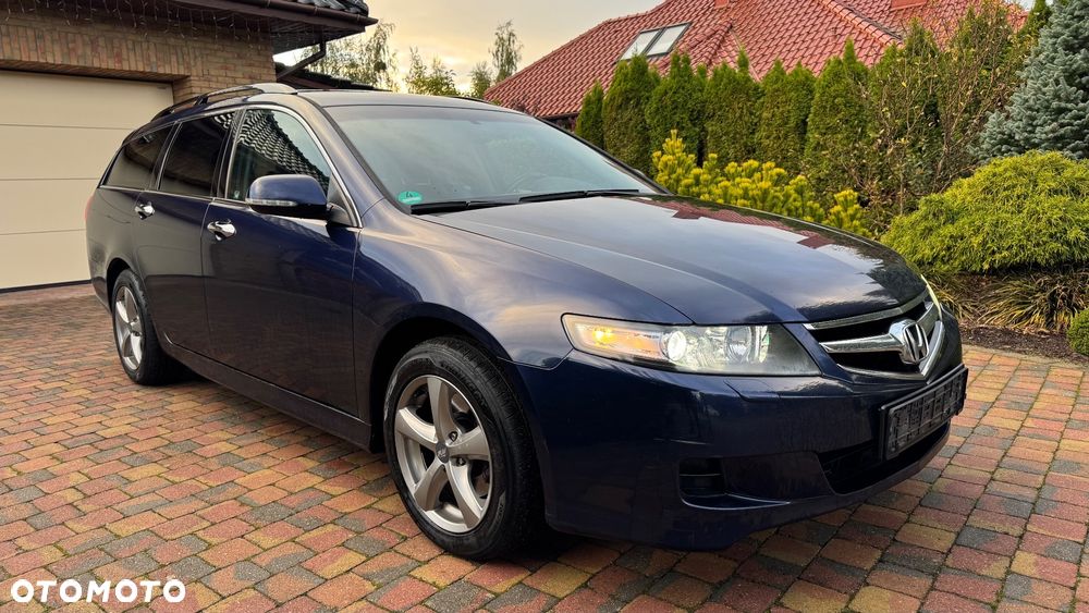 Honda Accord 2.2d Executive Nav - 16