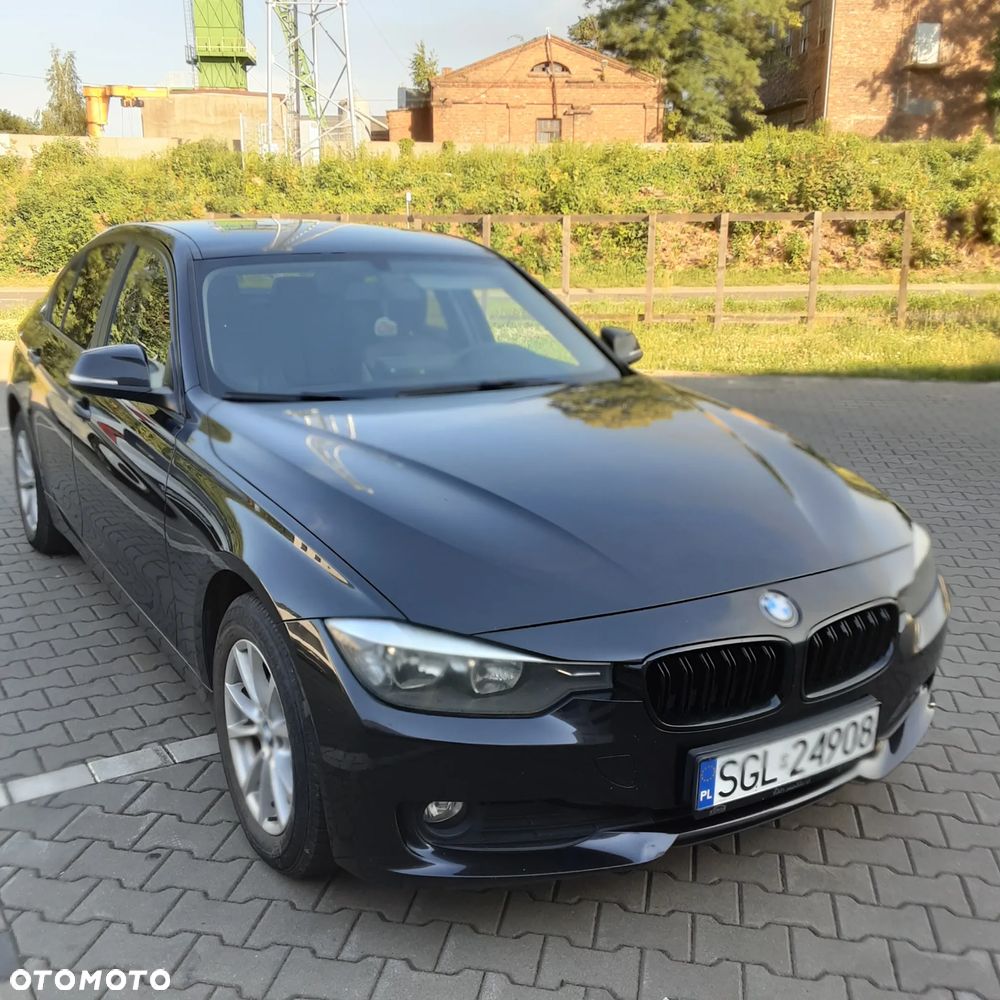 BMW Seria 3 316i - 4
