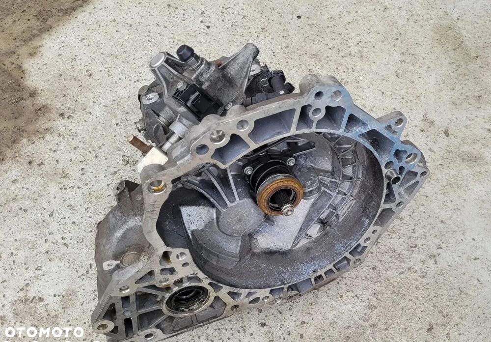 Skrzynia biegów Opel Corsa E 1,3 CDTI 5-bieg manual 2017r E394 - 4