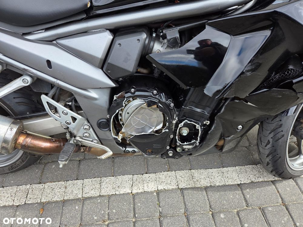 Suzuki GSX - 16