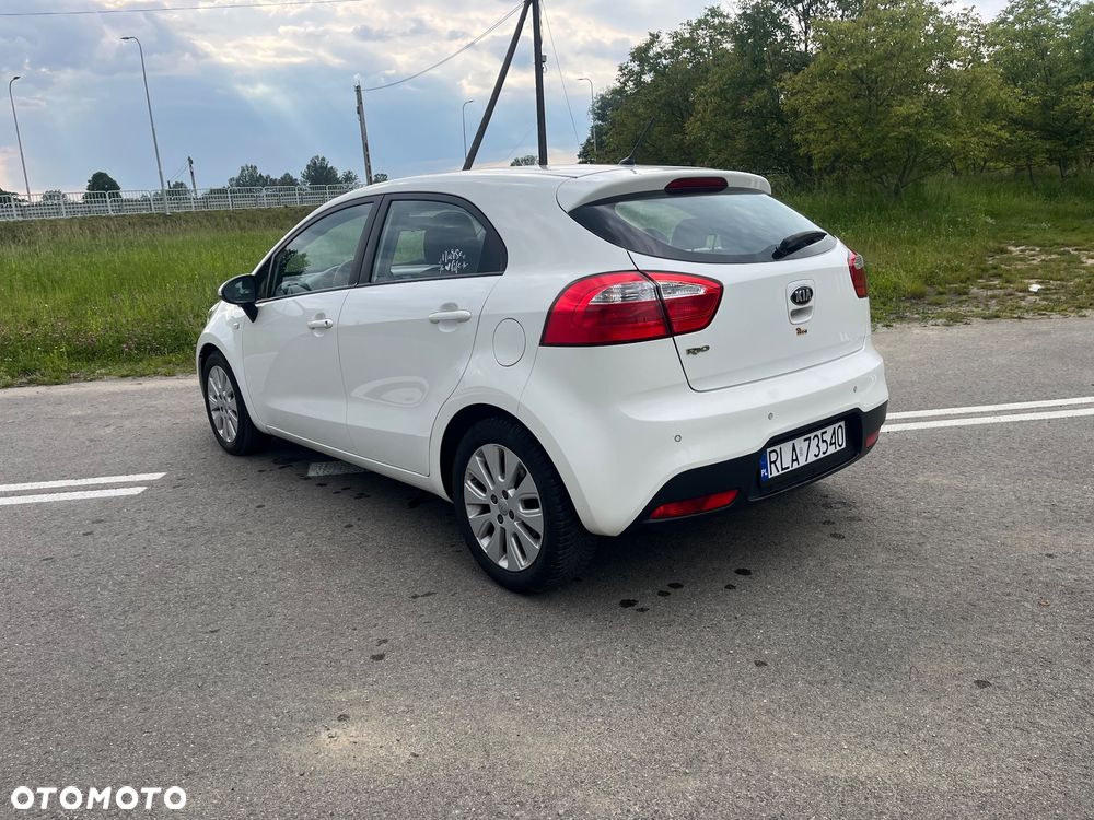 Kia Rio 1.2 Edition 7 - 10