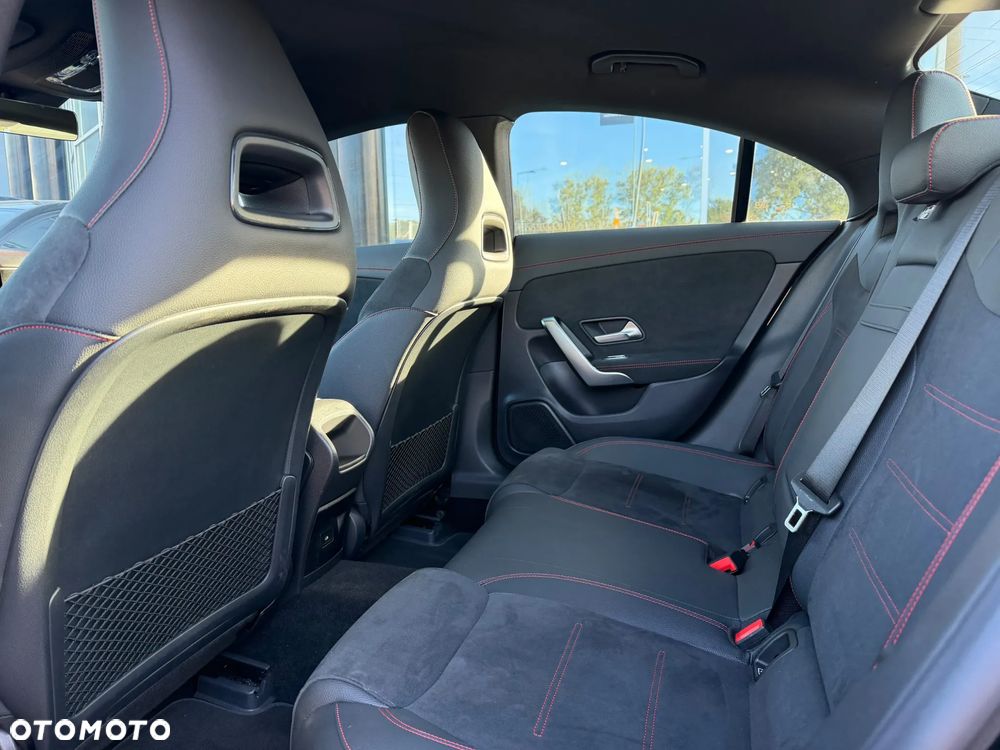 Mercedes-Benz CLA - 17