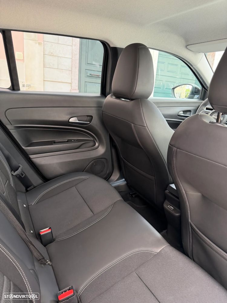 Jeep Avenger 1.2 GSE T3 Altitude - 7