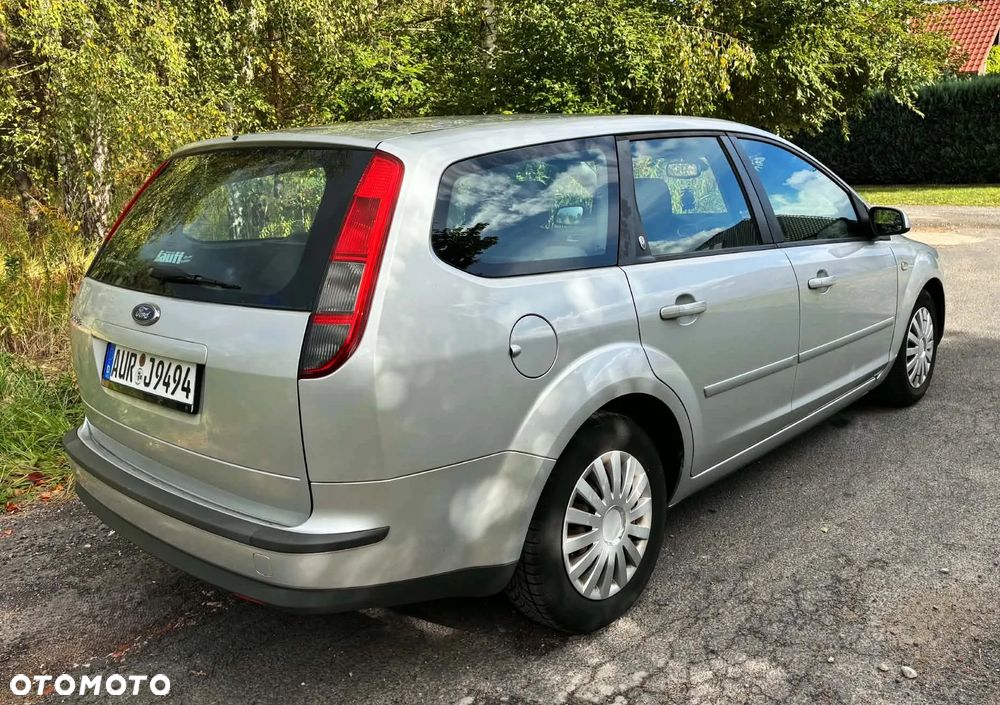 Ford Focus 1.6 Ti-VCT Style - 19