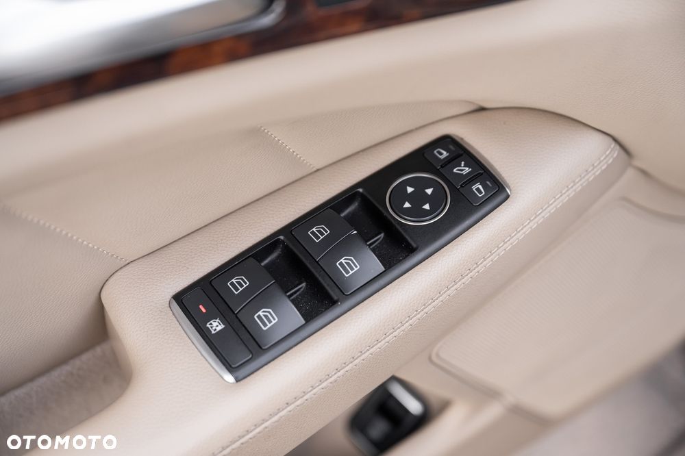 Mercedes-Benz CLS - 16