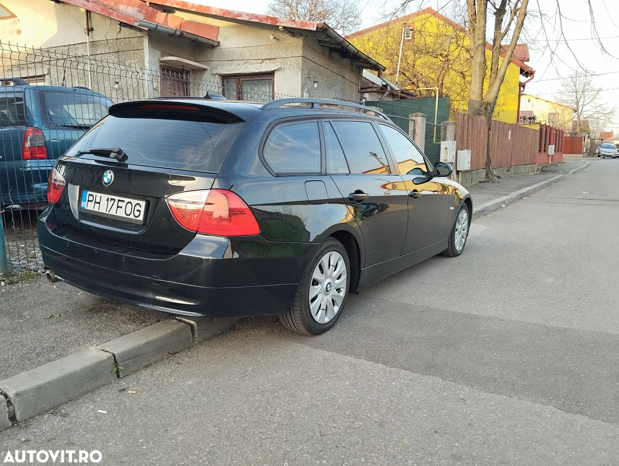 BMW Seria 3 318d DPF Touring - 5