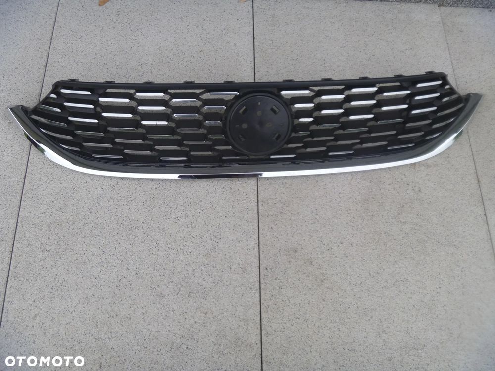 FIAT TIPO II ATRAPA CHŁODNICY ORYGINAŁ 52029735 - 1
