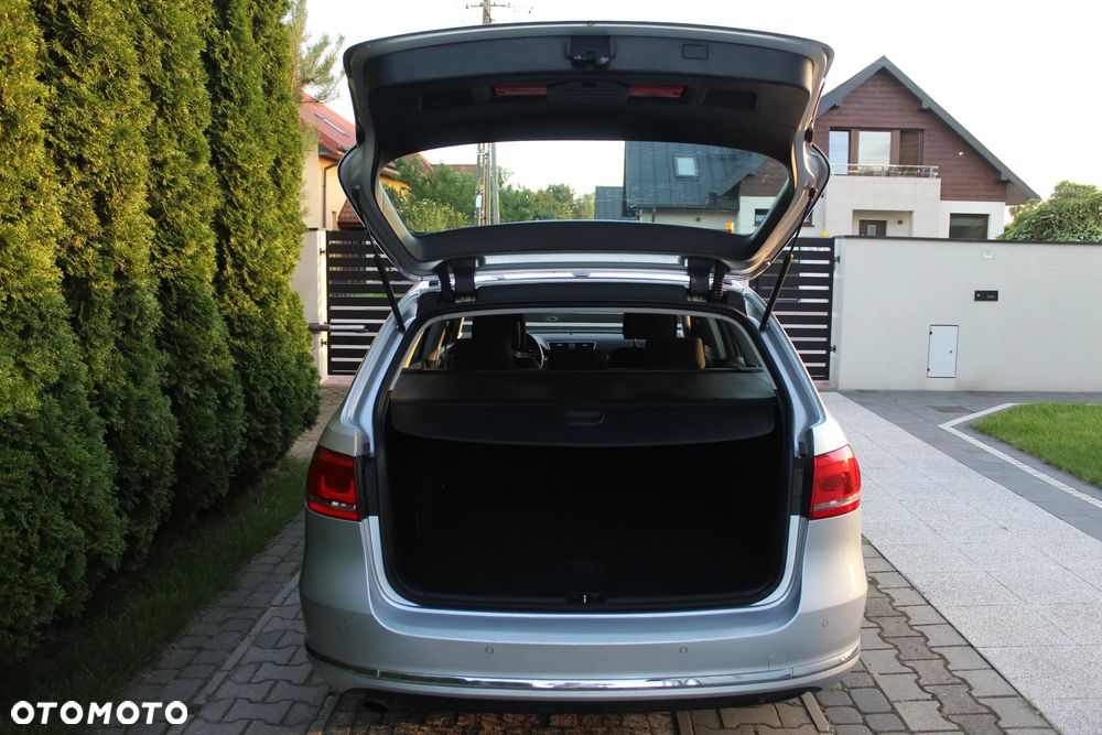 Volkswagen Passat 1.6 TDI BlueMotion Technology Highline - 20