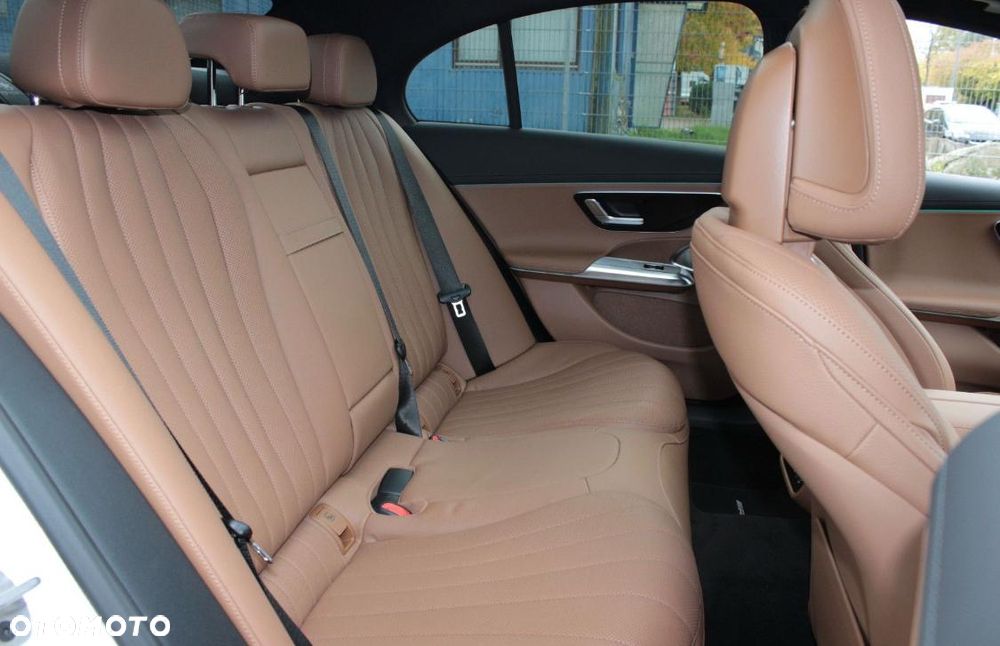 Mercedes-Benz Klasa E 200 9G-TRONIC AMG Line NIGHT Edition - 11