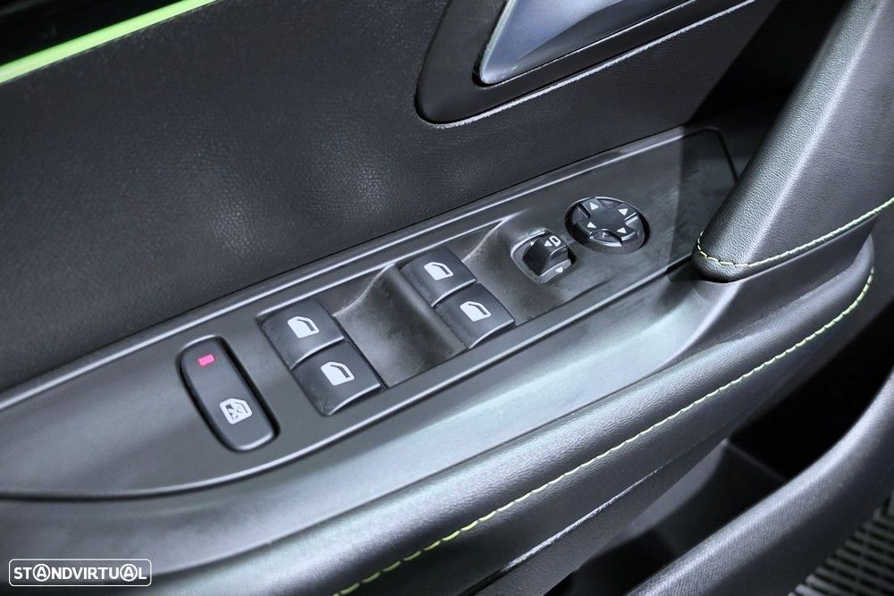 Peugeot e-208 50 kWh GT Line - 23
