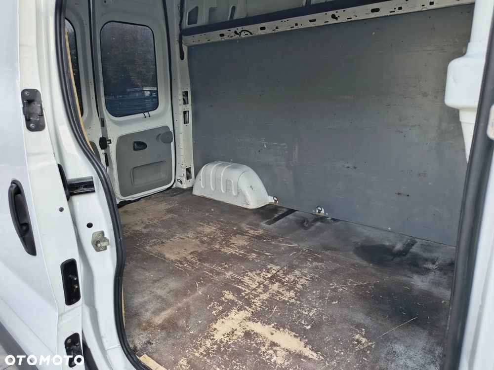 Opel Vivaro - 18