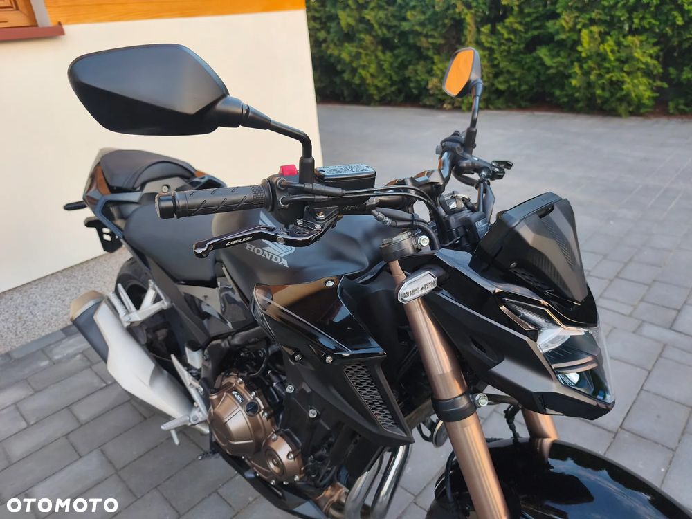 Honda CB - 12