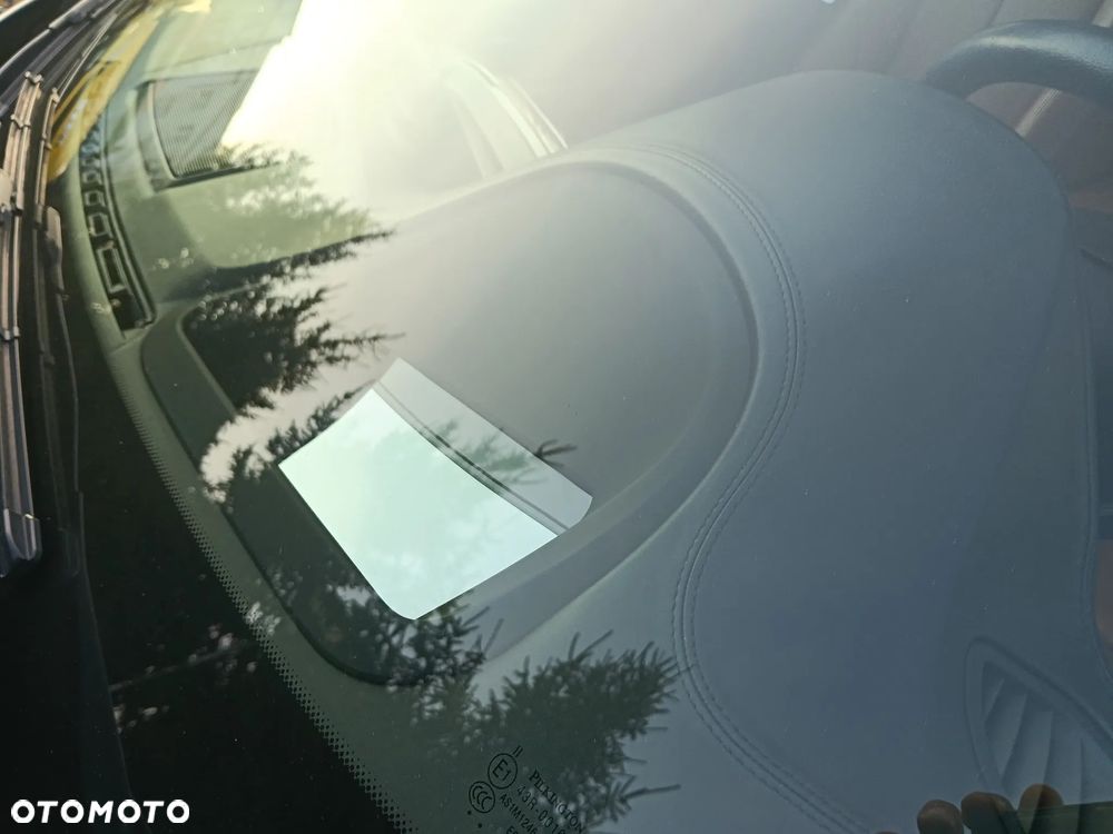 BMW Seria 3 320d xDrive Luxury Line Purity sport - 24