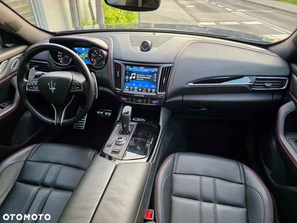 Maserati Levante S Q4 GranSport - 11