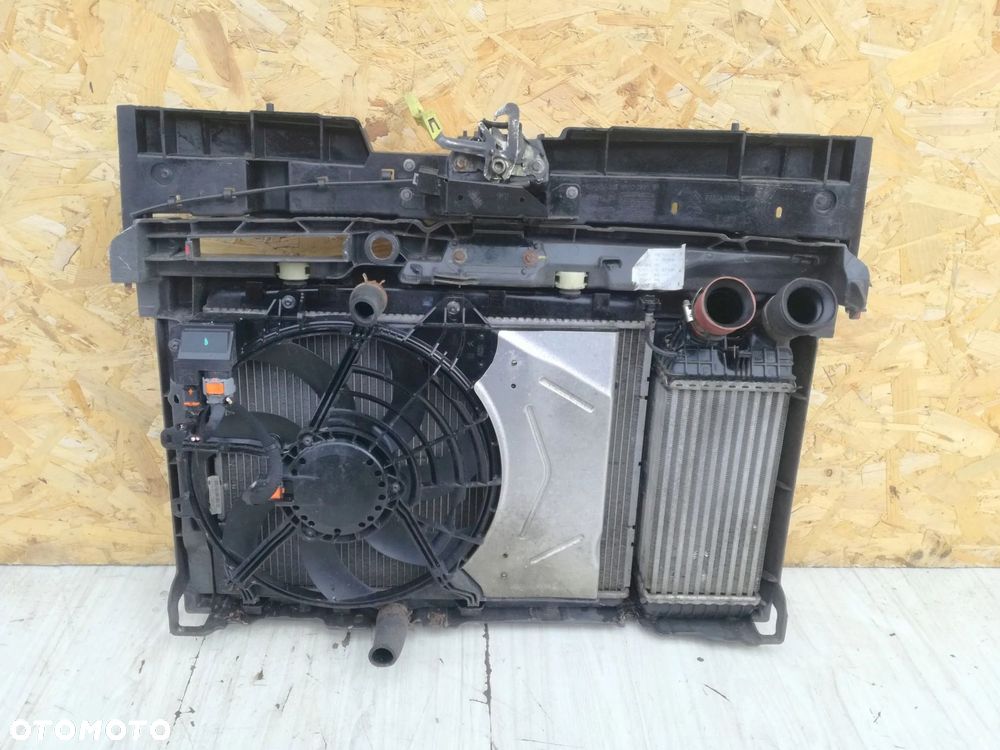 Citroen C3 Picasso 08/17 wzmocnienie pas chłodnice intercooler 1.6 HDI - 1