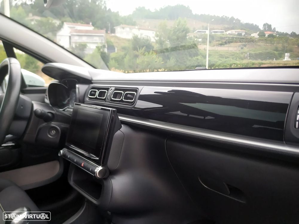 Citroën C3 1.2 PureTech Shine - 7