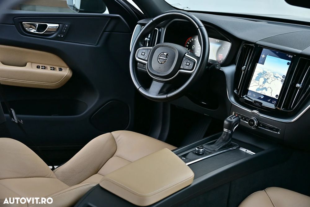 VOLVO XC60 2018 — imagine 8