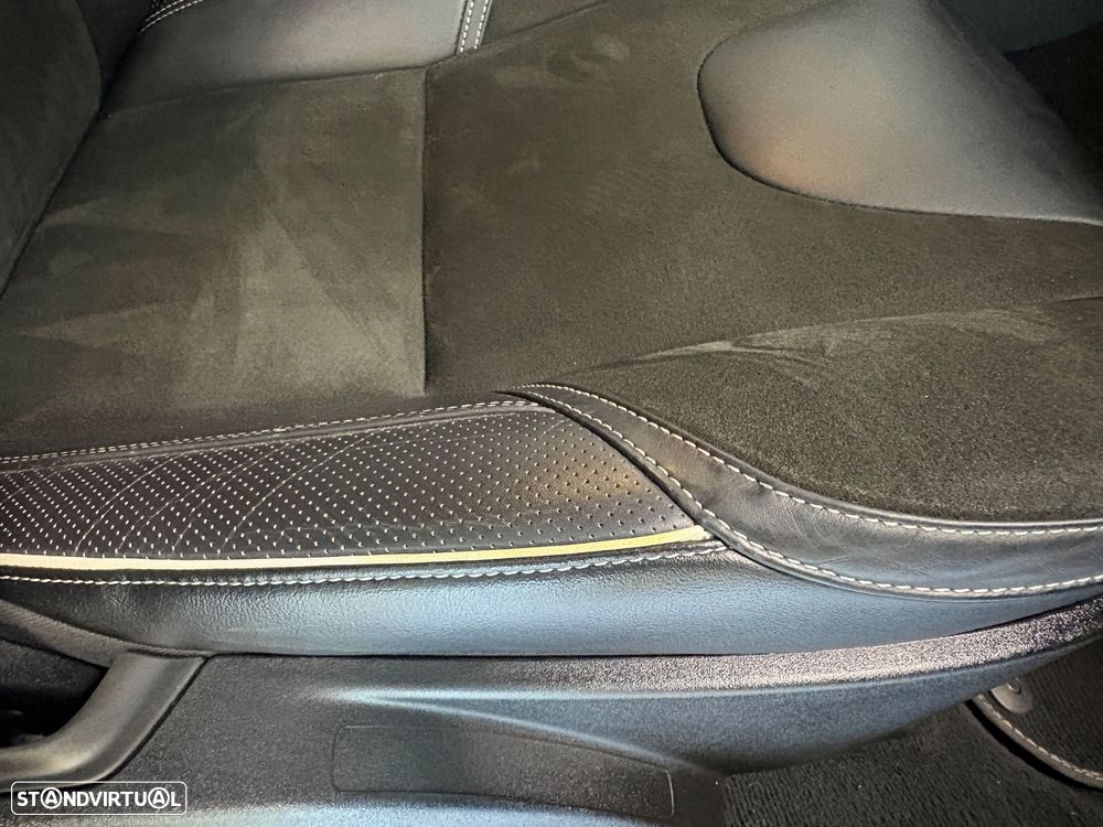 Volvo V40 2.0 D2 R-Design Momentum - 34