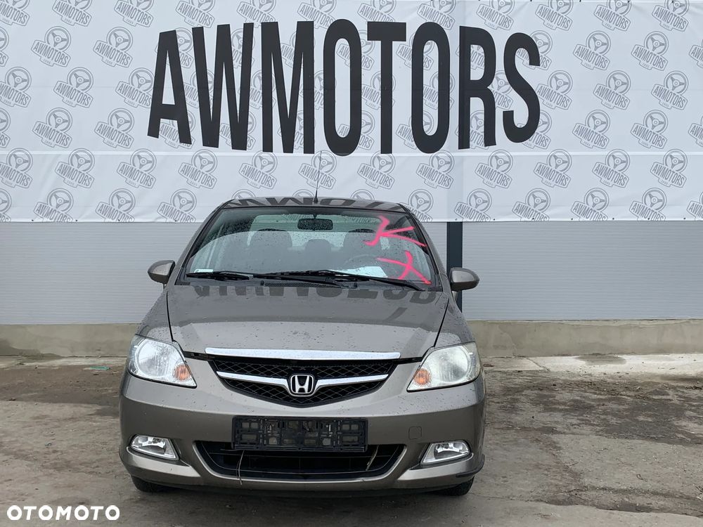 HONDA CITY 2007 *SAMOCHÓD NA CZĘŚCI* 2587  MASKA, LAMPA, DRZWI, LUSTERKO, ZDERZAK, GRILL, BŁOTNIK, KLAPA, BELKA, DESKA, FOTELE, KANAPA, ĆWIARTKA, KIEROWNICA, TARCZE, ZACISKI, ZAWIESZENIE, KOMPLETNY PRZÓD, KOMPLETNY TYŁ, LICZNIK, ZEGARY, PRAWE LEWE PRZÓD TYŁ - 4