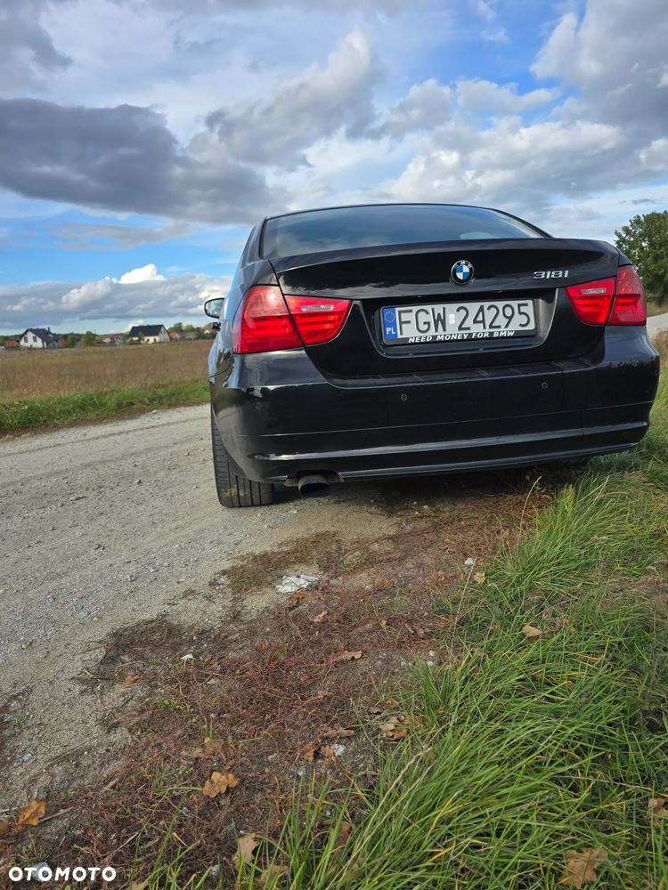 BMW Seria 3 318i - 3