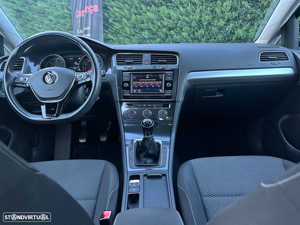 VW Golf 1.6 TDI Confortline - 8