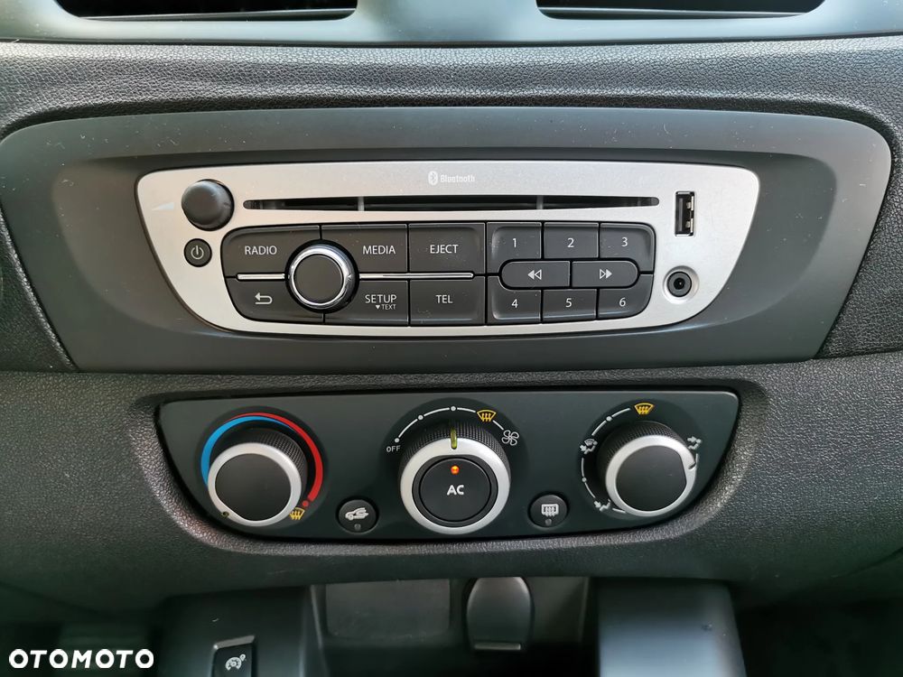 Renault Scenic - 18