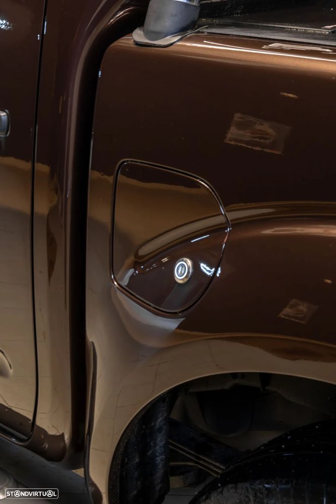 Nissan Navara 3.0 dCi V6 CD LE AT 4WD - 11