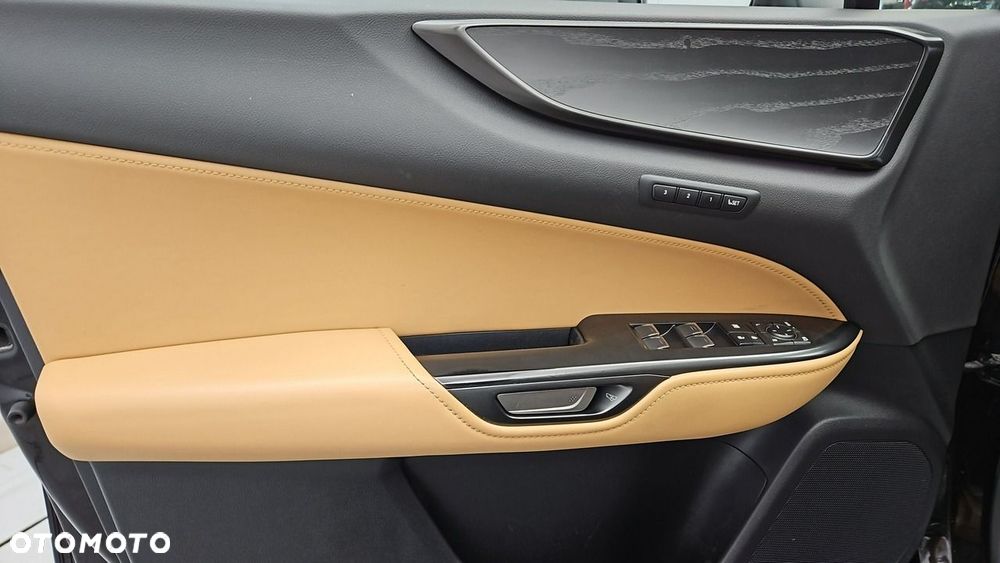 Lexus NX 450h+ Omotenashi AWD - 10