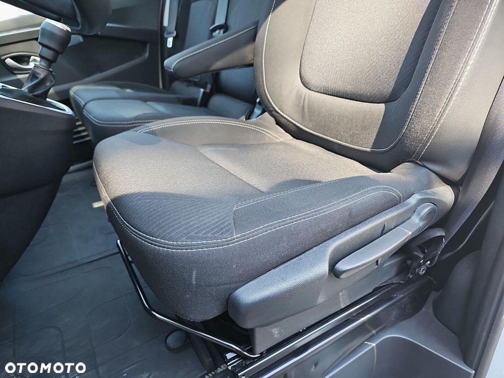 Renault Trafic - 23