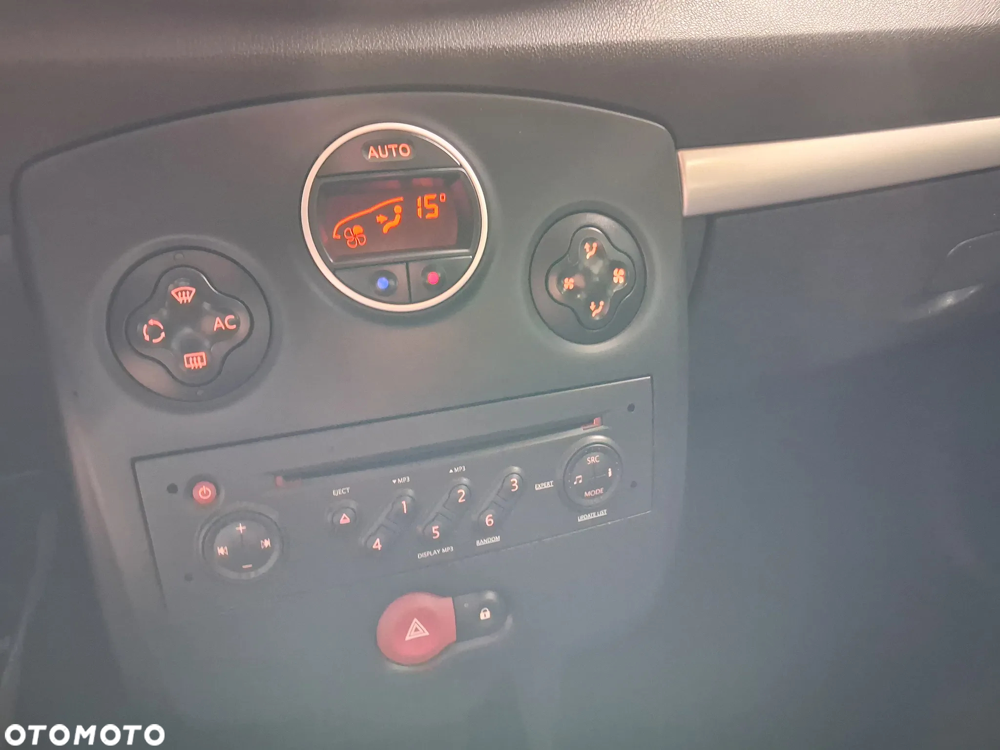 Renault Clio - 15