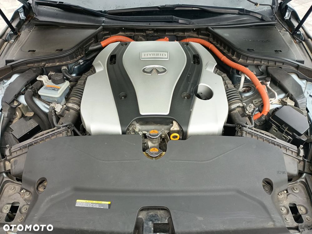 Infiniti Q50 Q50S Hybrid Premium Executive - 9