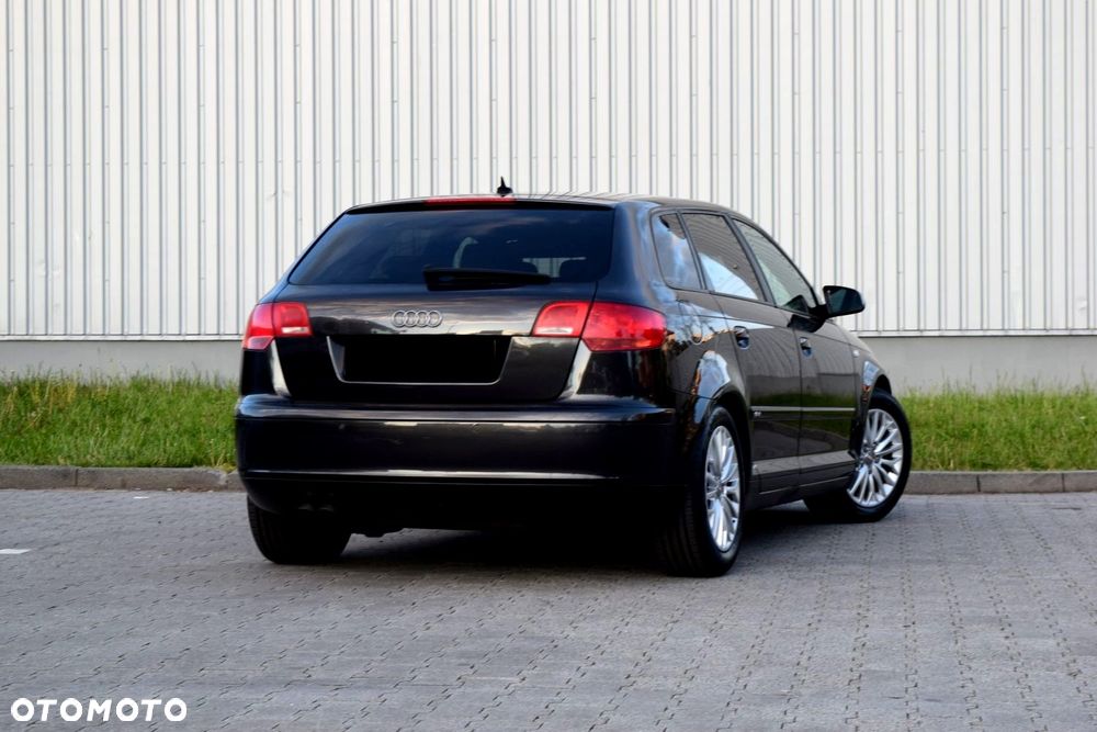 Audi A3 Sportback 1.9 TDI DPF S line Sportpaket plus - 7