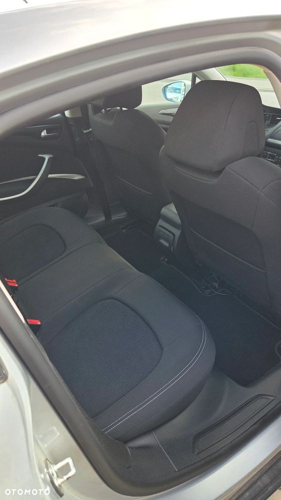 Citroën C5 1.6 HDi Attraction - 12