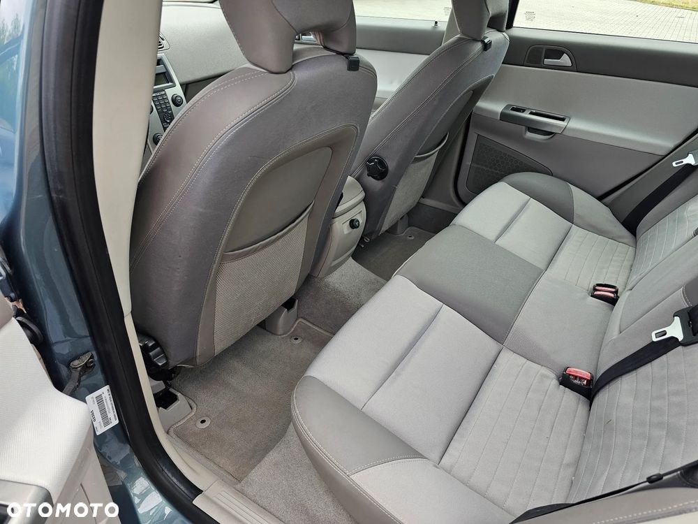 Volvo S40 2.4 - 14