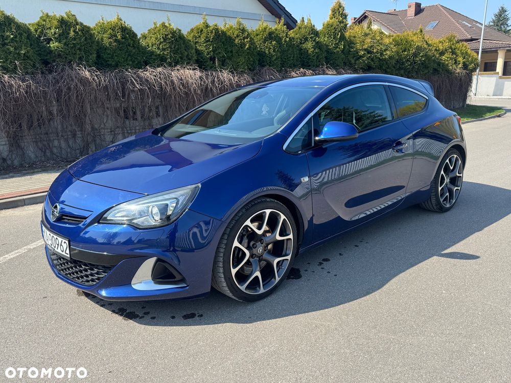 Opel Astra OPC Start/Stop - 2