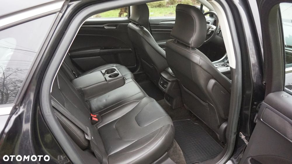 Ford Fusion 2.0 EcoBoost Titanium - 16