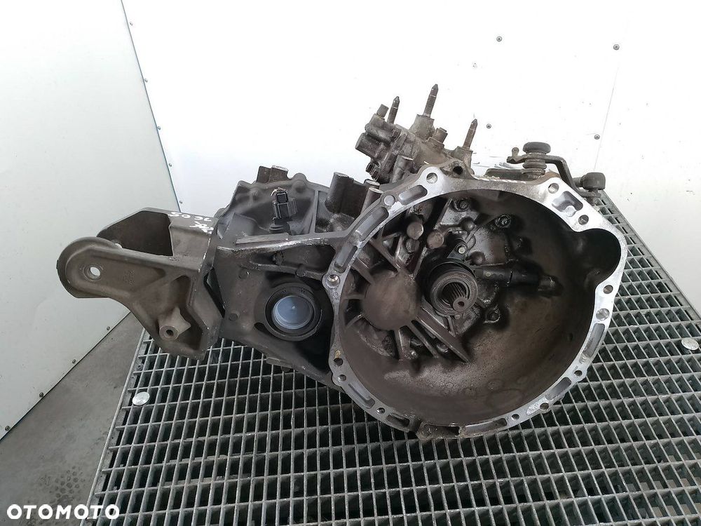SKRZYNIA BIEGÓW MANUALNA MITSUBISHI LANCER IX F5MBB 1.8 16V - 1
