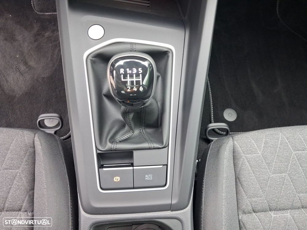 VW Golf - 13