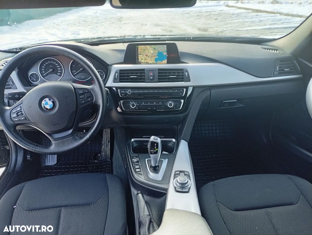 BMW Seria 3 320d Aut. - 10
