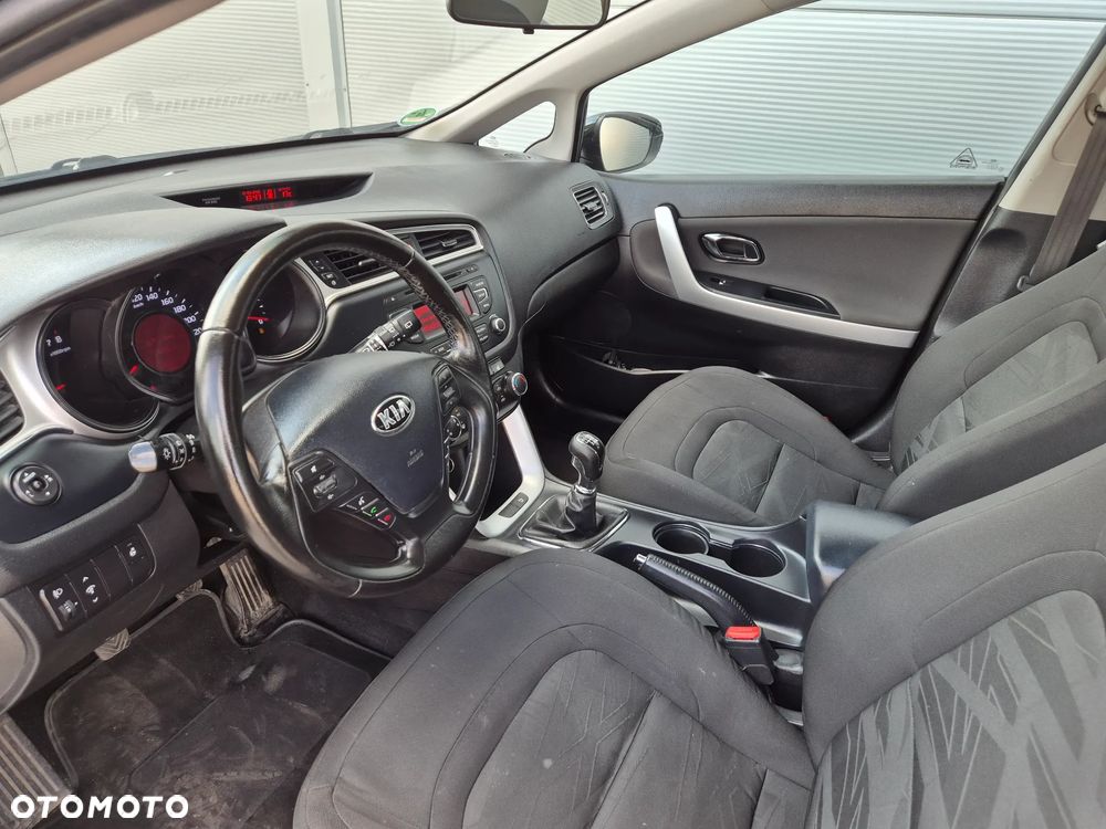 Kia Ceed 1.4 L - 13