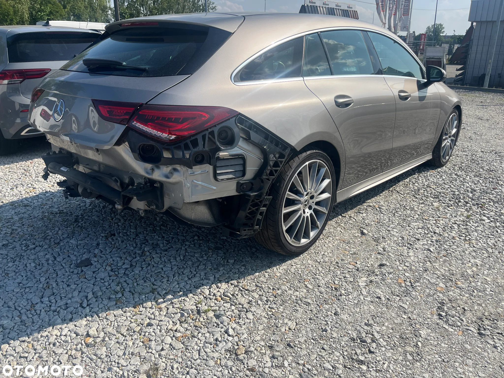 Mercedes-Benz CLA 250 Shooting Brake 7G-DCT AMG Line - 2