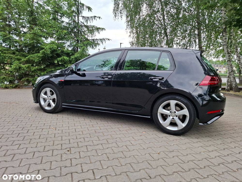 Volkswagen Golf 2.0 TDI R-Line DSG - 10